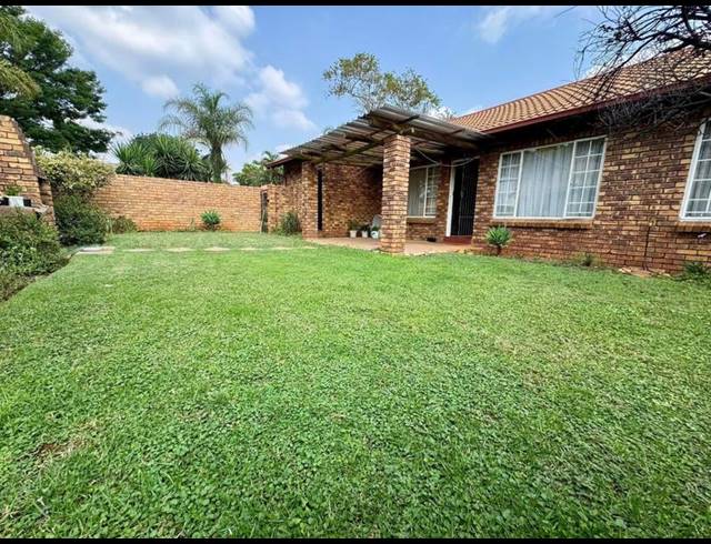 2 BEDROOM TOWNHOUSE FOR SALE IN ANNLIN